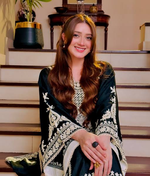 Momina Iqbal Dress